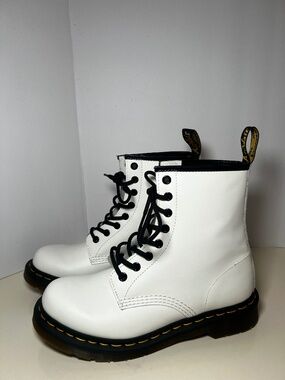 Classic Dr Martens 1460 White Leather Boots Cottagecore Coquette Y2K Style Size